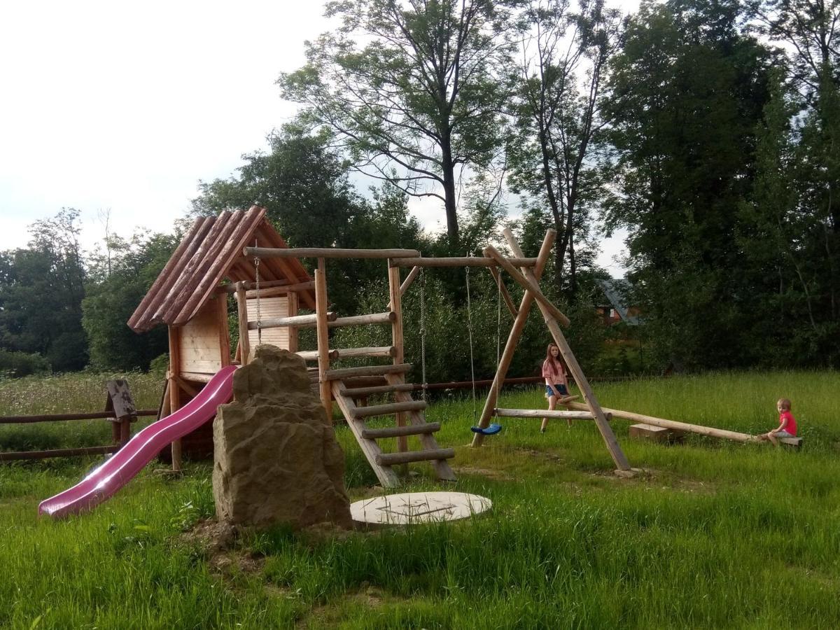 Villa Nad Termami Dzianisz Exterior foto